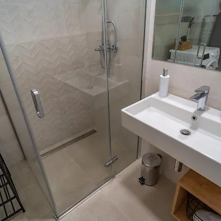 Studio & Conopeum Apartment *